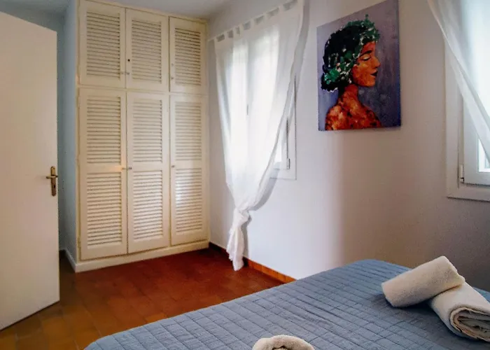 Helena's Dream Home, Corfu No7 格利法达