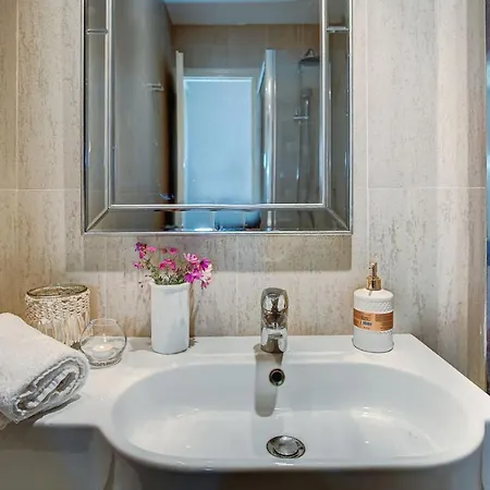 Helena's Dream Home, Corfu No7