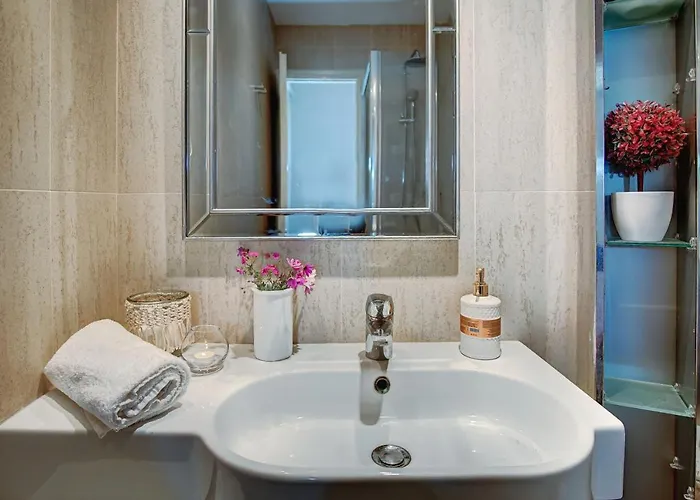 Helena's Dream Home, Corfu No7